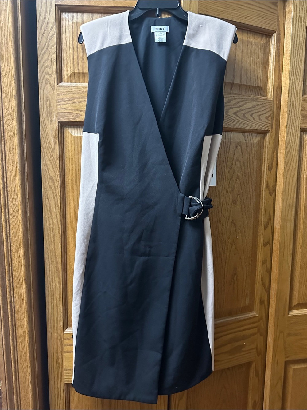 DKNY Black and Cream Sleeveless Wrap Midi Dress with Side Buckle